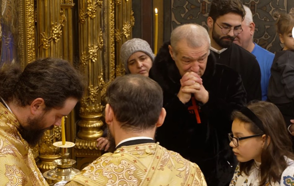 Gigi Becali s-a dus la munte de Revelion, dar nu la distracție. În genunchi, la bisericuța din Poiana Brașov, patronul FCSB și-a pus dorința: „Mă rog să îi paradim!”