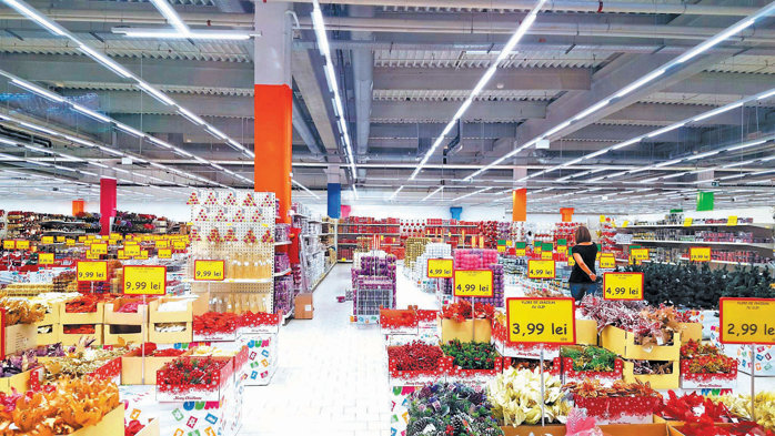Grecii de la Jumbo au investit 7-8 mil. euro în medie per magazin. În România au ajuns la 20 de magazine de jucării. România este a doua piaţă pentru Jumbo ca răspândire şi venituri aduse grupului, după ţara de origine Grecia