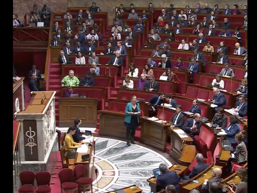 Guvernul Lecornu supravieţuieşte celor două moţiuni de cenzură depuse de opoziţie pe fondul disputelor legate de bugetul Franței