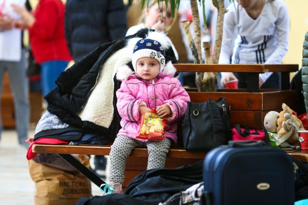 Guvernul Poloniei vrea să elimine ajutorul de urgență acordat ucrainenilor care au fugit de război