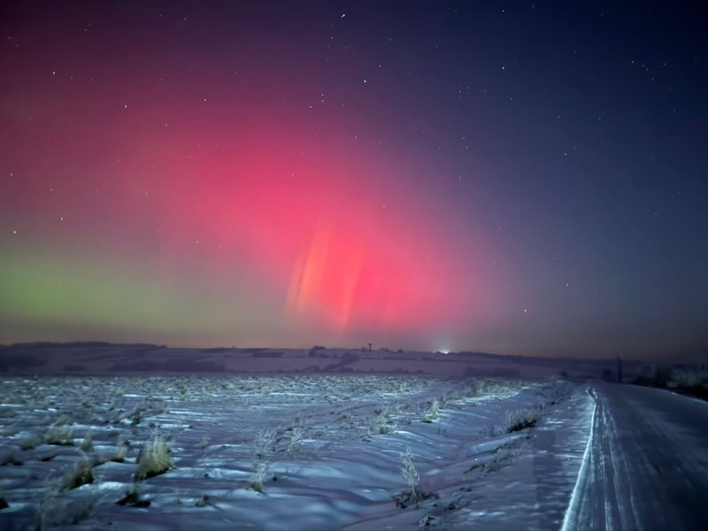Imagini spectaculoase cu aurora boreală văzută din România. Soarele a emis cea mai puternică furtună solară din ultimii 20 de ani