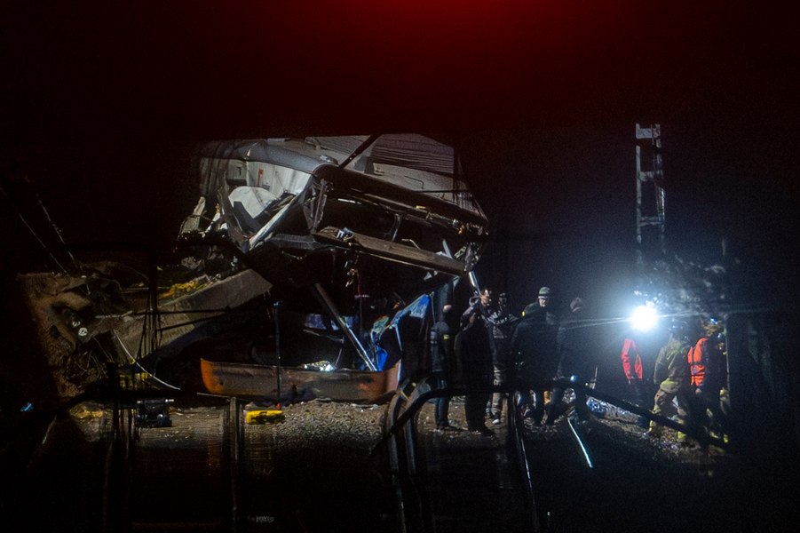 Încă un accident feroviar grav în Spania. Un mort şi 37 de răniţi, după ce un tren a deraiat lângă Barcelona
