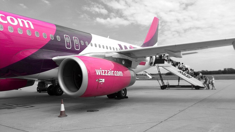 Incident pe Aeroportul din Sibiu. În timpul manevrei de întoarcere, un avion a ajuns la marginea pistei