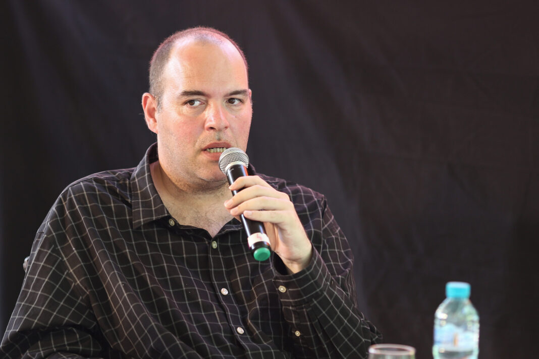 INTERVIU Sociologul Barbu Mateescu: Marea nevoie a ”diasporei muncitorești” care l-a votat pe Simon este schimbarea / Ei percep România într-o dezagregare masivă / Cum gândește ”diaspora sofisticată” a lui Nicușor Dan / PLUS: Cât mai rezistă în funcție premierul Ilie Bolojan? 