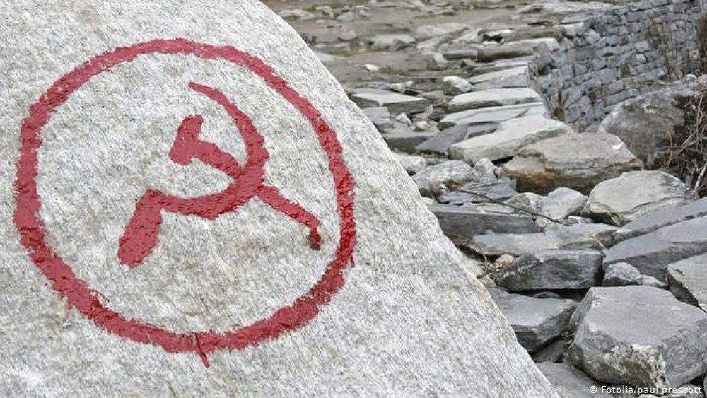 Interzicerea comunismului: unde e granița fină dintre abuz și actul politic necesar? Explicațiile unui profesor de drept constituțional