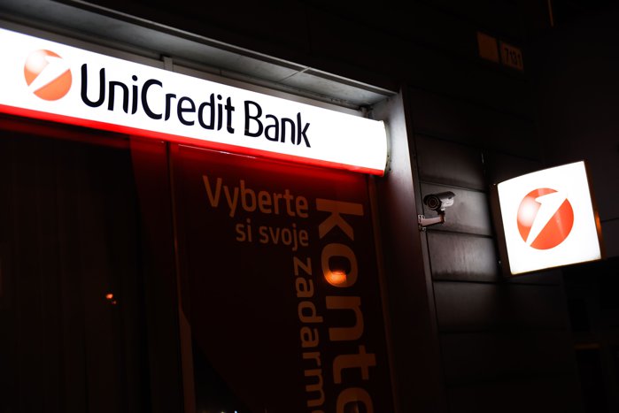 InvestEU: UniCredit şi Fondul European de Investiţii semnează un acord de garantare de 450 mil.euro care va debloca finanţări de 890 mil.euro  pentru IMM-urile din Europa Centrală şi de Est, inclusiv România