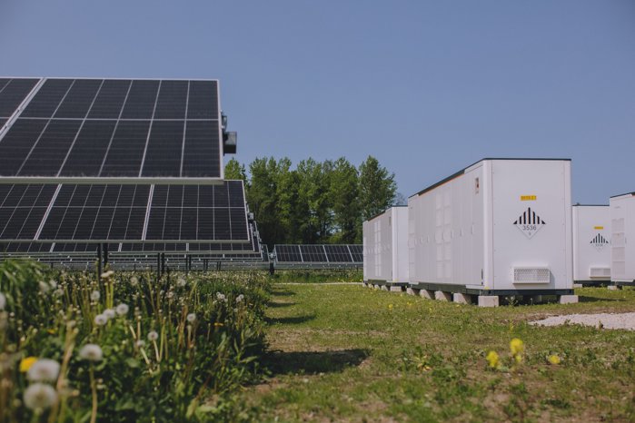 Investiţie uriaşă la început de an: Enery dă startul parcului hibrid Ogrezeni, Giurgiu, un proiect uriaş cu energie solară şi stocare, unul dintre cele mai mari din Europa