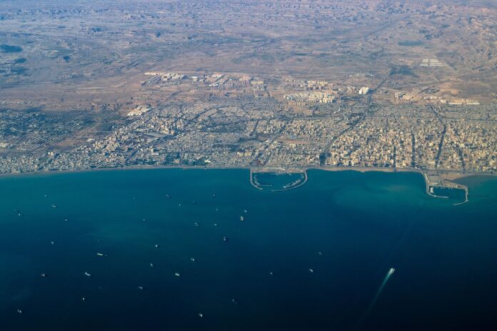 Iran: Au fost semnalate explozii în două orașe/ Ce implicare are Israelul