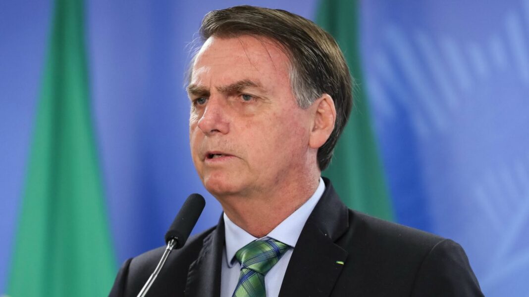 Jair Bolsonaro nu are leziuni grave după ce a căzut în celula unde este închis