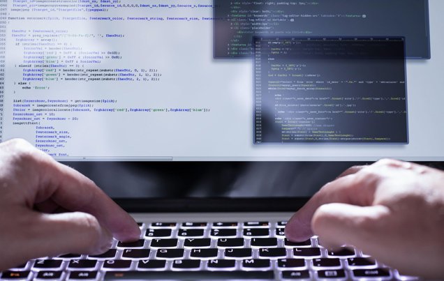 Jobul zilei. Un it-ist absolvent de Automatică la Politehnica din Bucureşti câştigă aproape 13.000 de lei net pe lună. La un an de la finalizarea studiilor, 91% dintre absolvenţi sunt angajaţi cu contract de muncă sau continuă studiile, iar 80% lucrează într-un domeniu relevant pentru specializarea obţinută