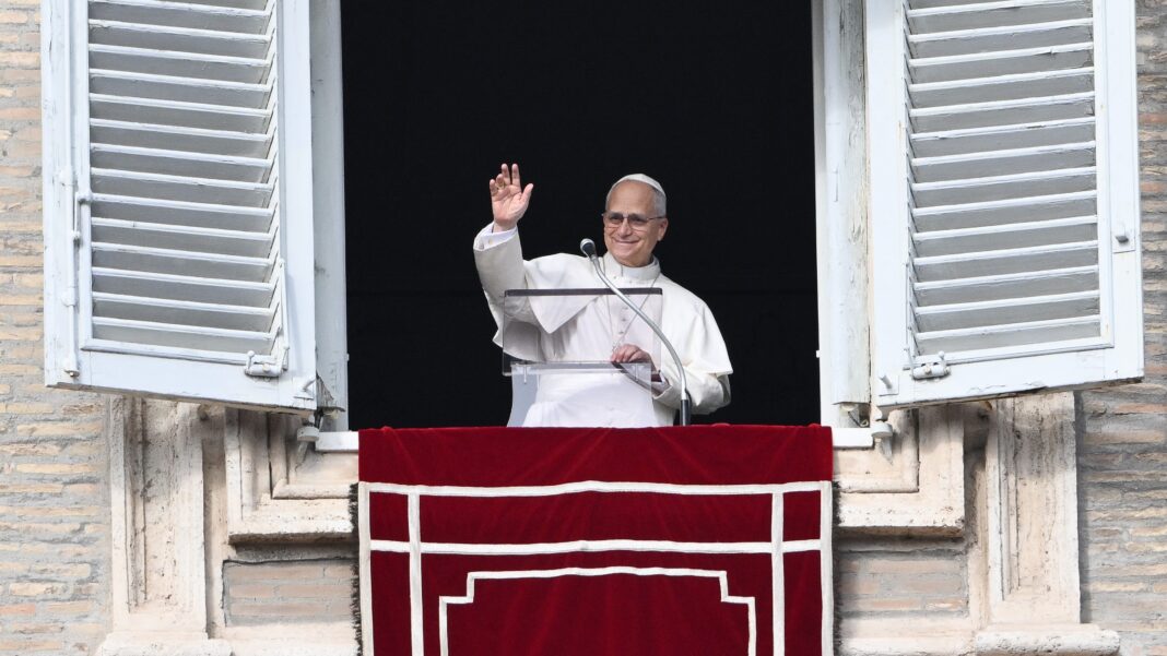 Jubileul catolic al celor doi papi atrage 33 de milioane de pelerini la Roma