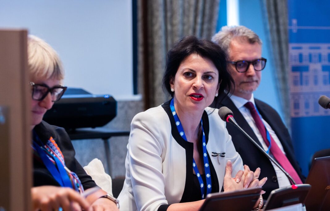 Judecătoarea Ramona Grațiela Milu, membră CSM, prezintă statistica clientelismului din sistemul de Justiție