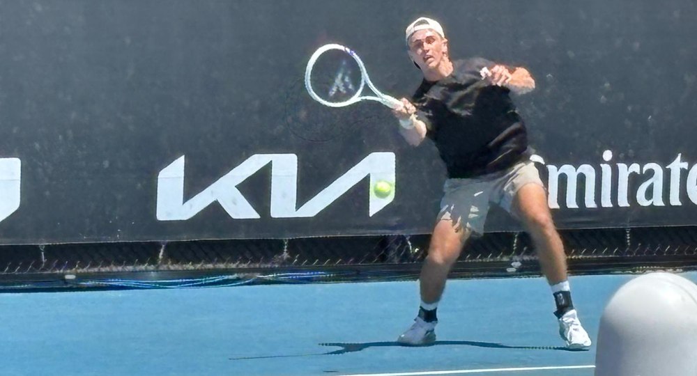 Juniorul Matei Todoran a ratat calificarea în sferturile de finală de la Australian Open. Un asiatic l-a scos din cursă
