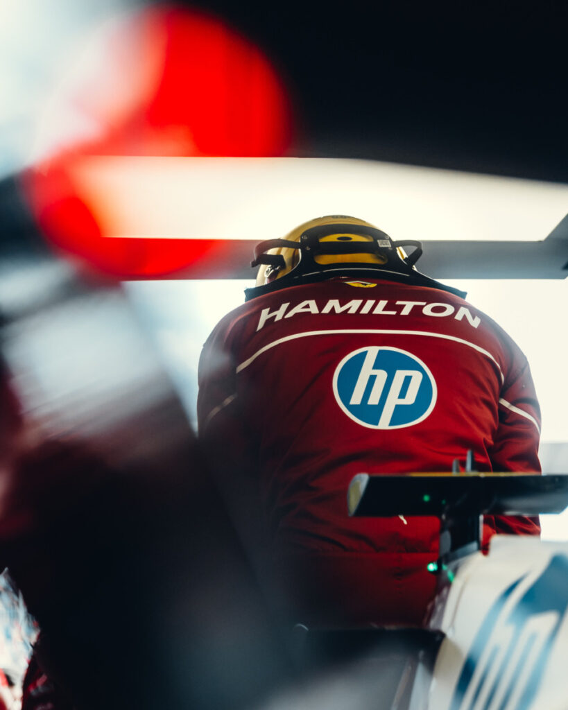 Lewis Hamilton va avea un nou inginer de cursă la Ferrari în sezonul 2026 de F1