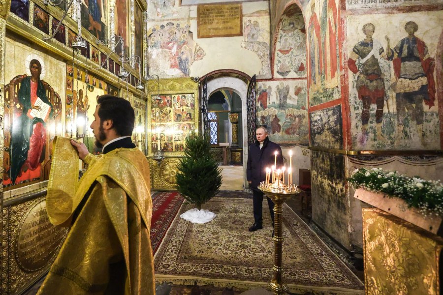 Liderul de la Kremlin a marcat Crăciunul pe stil vechi, înconjurat de spioni, într-o biserică secretă