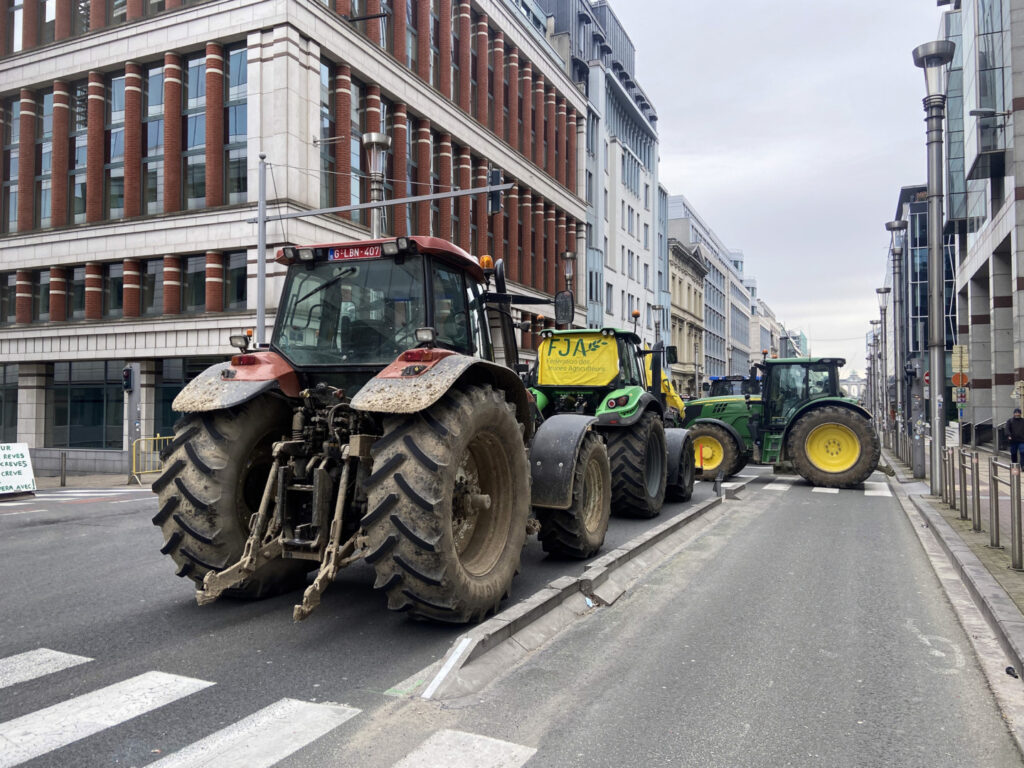 Liderul opoziției din Ungaria: Guvernul Orban a susținut pe deplin acordul Mercosur la începutul anului / Viktor Orban: Nu vom aproba niciodată acordul / Fermierii au fost înșelați, parlamentele naționale sunt ocolite