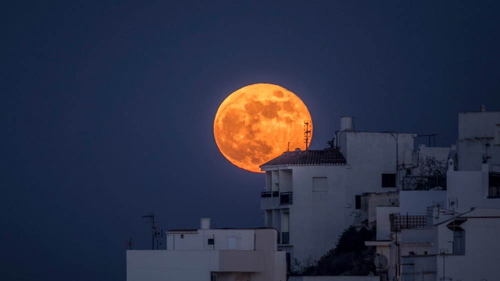 Luna Lupului, spectacol ceresc la început de ianuarie. Când este vizibilă pe cerul României prima Superlună din 2026