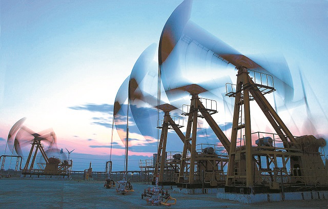 Marile companii petroliere caută ţiţei într-o altă ţară cu probleme, Libia