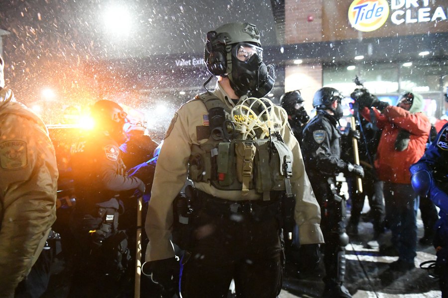 Mărturia proprietarului unui restaurant din Minneapolis despre prezența agenților ICE în oraș: „Mă tem că îmi vor ridica angajații”