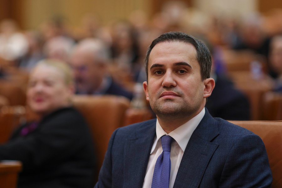 Ministrul Transporturilor: „Fără măsuri reale pentru firmele românești, nu putem vorbi despre guvernare responsabilă”