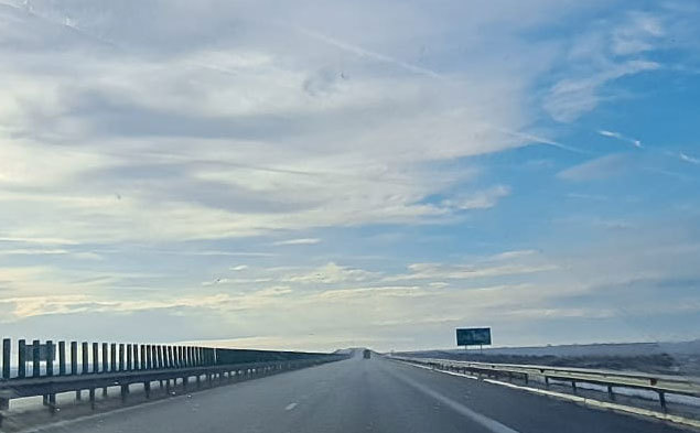 Moldova are autostradă. Ce face cu ea Laurenţiu Dan Leoreanu, primarul municipiului Roman: Autostrada Moldovei este cheia echilibrării dezvoltării economice regionale. Înseamnă acces rapid la pieţele naţionale şi internaţionale, scăderea costurilor de transport, creşterea atractivităţii pentru investiţii