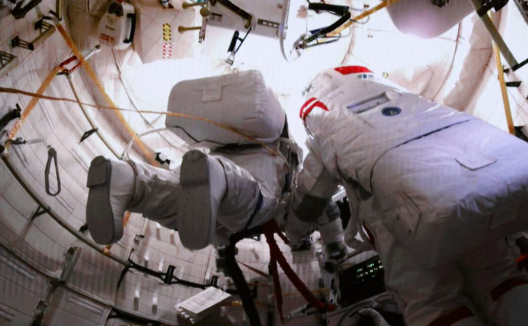 NASA a realizat prima evacuare medicală de pe stația spațială