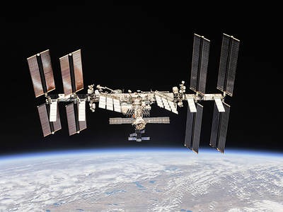 NASA ia în considerare posibilitatea de a readuce pe Pământ un membru al echipajului ISS care s-a îmbolnăvit