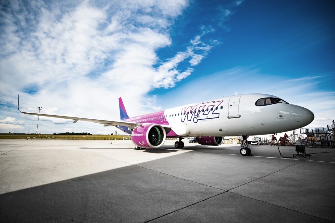 NEWS.ro: Aeronavă Wizz Air, implicată într-un incident la sol, după aterizarea pe Aeroportul din Sibiu/ În timpul manevrei de întoarcere, avionul a ajuns la marginea pistei/ Va fi făcută o investigaţie internă de siguranţă