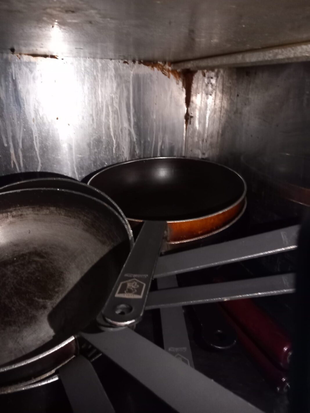 NEWS.ro: Amenzi de aproape şase milioane de lei, date de ANPC după verificări la peste 1.700 de operatori economici/ Produse neconforme, în valoare de peste un milion de lei, oprite definitiv de la vânzare