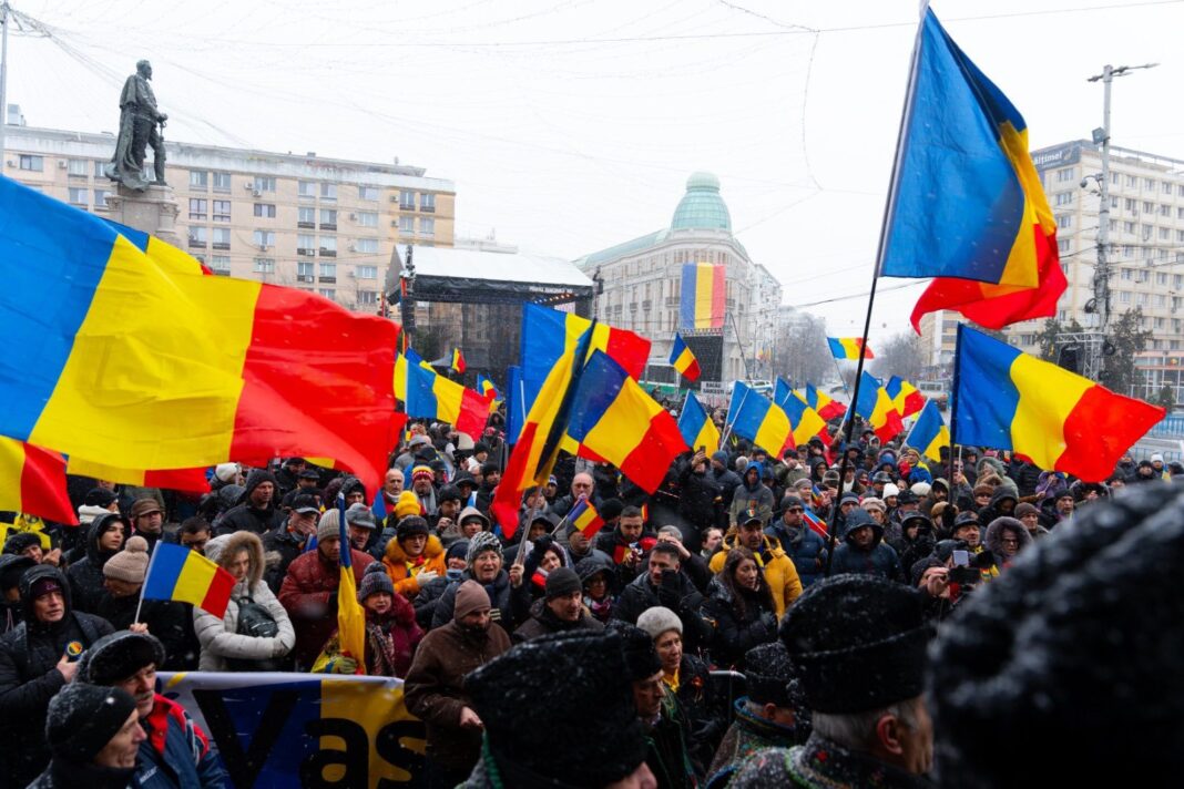 NEWS.ro: Amenzi totale în valoare de 38.000, după mitingurile de la Iaşi şi Focşani de Ziua Unirii / Persoane amendate pentru că au forţat cordonul de jandarmi, au făcut scandal sau au adresat injurii / Sesizare penală pentru o persoană care avea obiecte interzise
