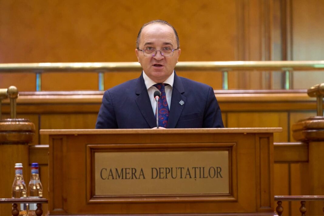 NEWS.ro: AUR anunţă că deputatul Petru-Gabriel Negrea a fost oprit şi umilit la graniţa Ucrainei: Declarat „duşman al poporului ucrainean”, i s-a interzis accesul în ţară, a fost reţinut în condiţii degradante şi împins fizic peste frontieră