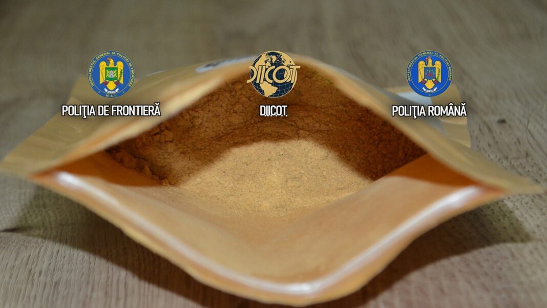 NEWS.ro: Bărbat cu dublă cetăţenie - română şi moldovenească, cercetat pentru trafic internaţional de droguri de risc – A fost prins în Vama Albiţa, având drogurile într-o borsetă din maşină