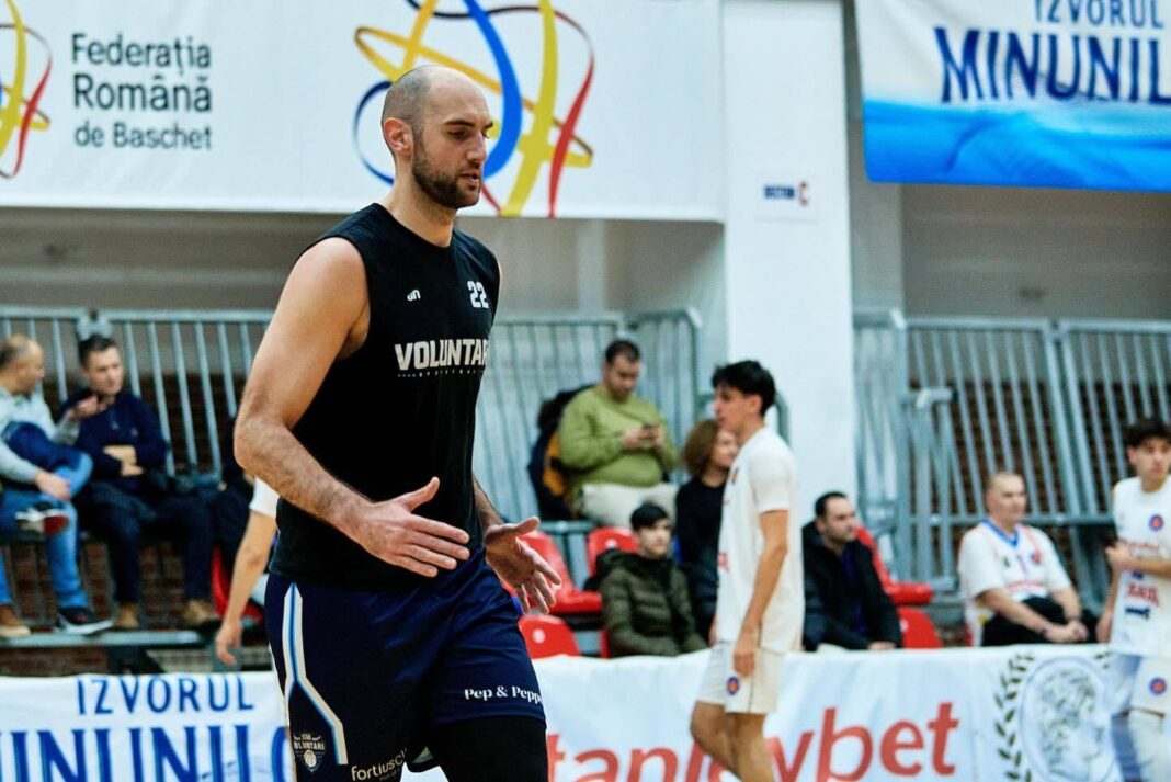 NEWS.ro: Baschet masculin: Alex Olah, component al CSO Voluntari şi al naţionalei, a suferit o ruptură de tendon ahilean