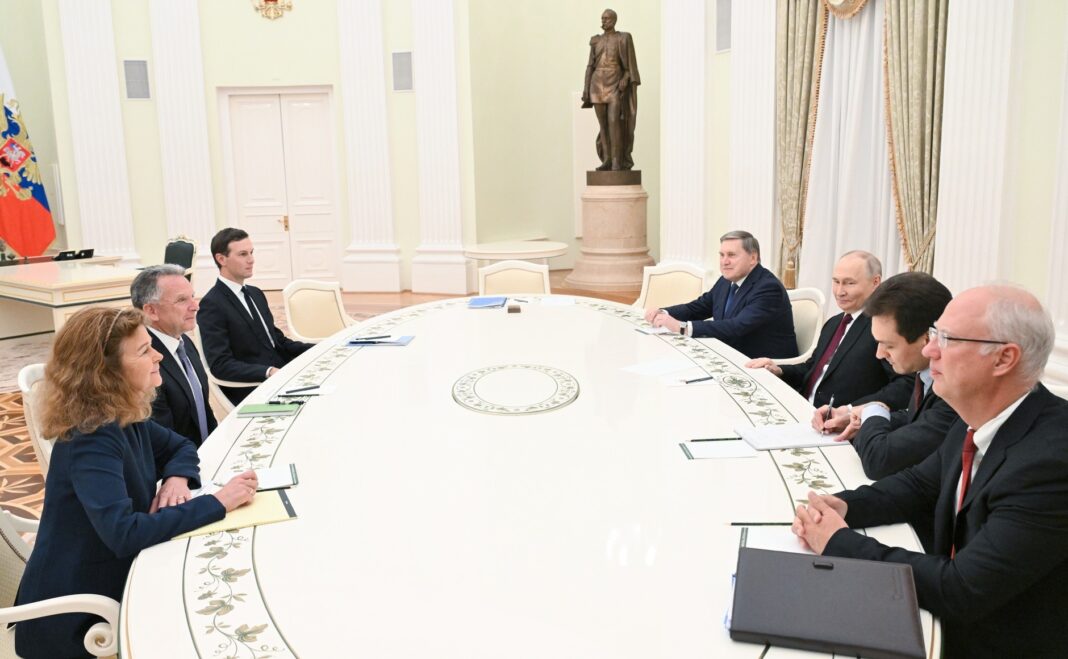 NEWS.ro: Bloomberg: Witkoff şi Kushner urmează să vină în curând la Moscova pentru o întâlnire cu Putin