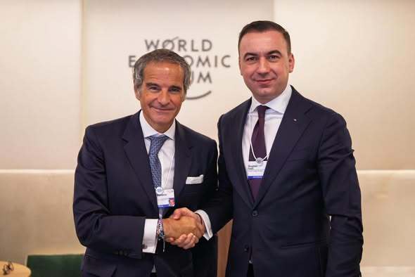 NEWS.ro: Bogdan Ivan, discuţii la Davos cu Directorul General al Agenţiei Internaţionale pentru Energie Atomică, despre rolul energiei nucleare în România: Am fost foarte ferm. Vrem să decarbonizăm economia, dar o vom face pragmatic şi intelivent
