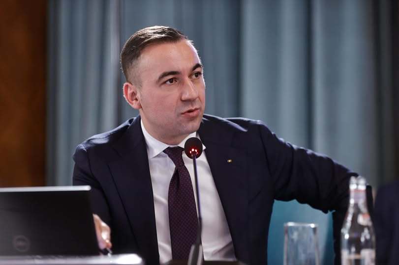NEWS.ro: Bogdan Ivan: M-am opus creşterii accizelor la 1 ianuarie cu 10% la gaze, energie electrică şi combustibil