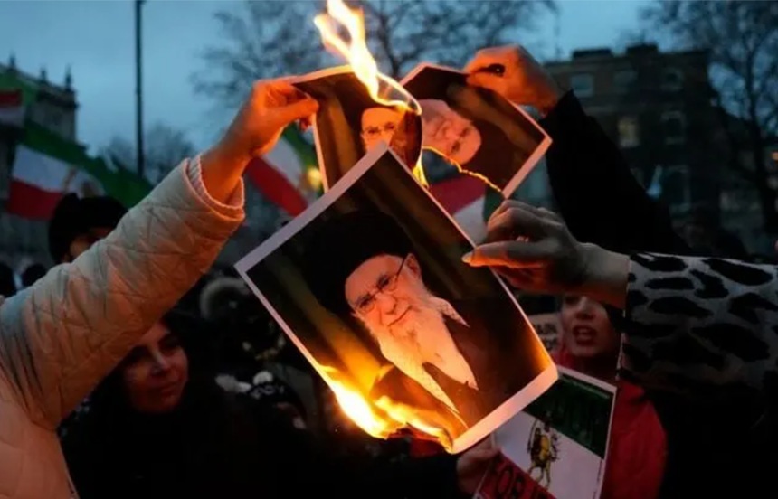 NEWS.ro: Cel puţin 734 de morţi în Iran de la începutul contestării, anunţă ONG-ul Iran Human Rights, care estimează numărul real al morţilor la ”câteva mii”