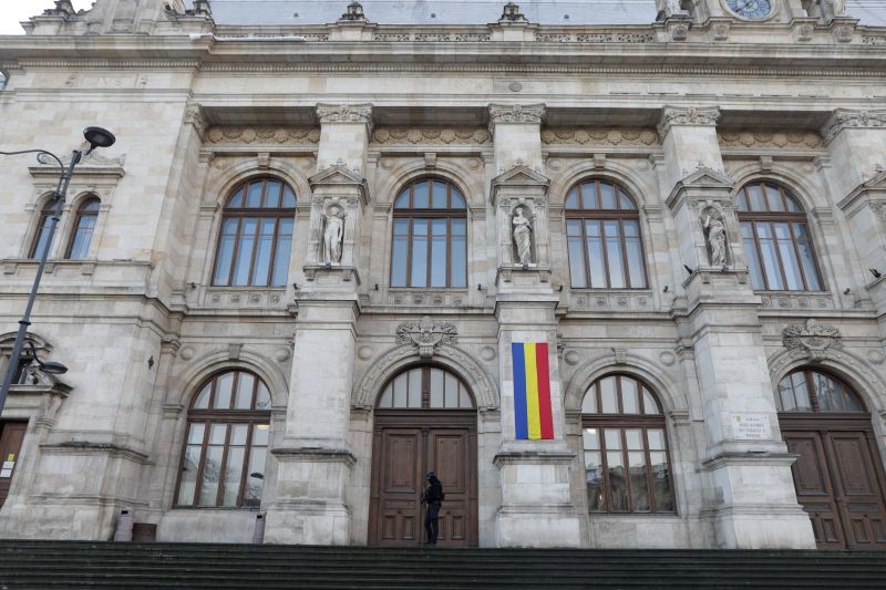 NEWS.ro: Curtea de Apel Bucureşti: În nicio împrejurare, funcţia de conducere nu a fost utilizată pentru a influenţa activitatea judecătorilor, pentru a induce sau sugera vreo soluţie în cauzele aflate pe rol, ori pentru a exercita presiuni / Mesaj pentru public