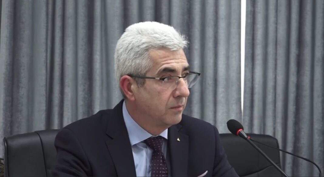 NEWS.ro: Directorul tehnic al Institutului Naţional de Hidrologie şi Gospodărire a Apelor, Dragoş Doru Cazan, numit director general al Administraţiei ”Apele Române”