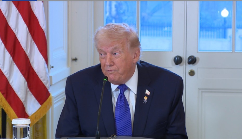 NEWS.ro: Donald Trump ameninţă cu noi taxe vamale ţările care se opun planului său pentru Groenlanda