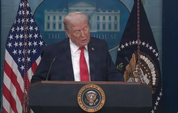 NEWS.ro: Donald Trump ţine o conferinţă de presă la un an de mandat, înainte de a pleca spre Davos. Ce au observat jurnaliştii prezenţi