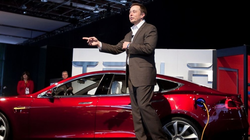 NEWS.ro: Elon Musk: Tesla opreşte producţia automobilelor Model S şi X şi transformă fabrica din Fremont pentru roboţii umanoizi Optimus
