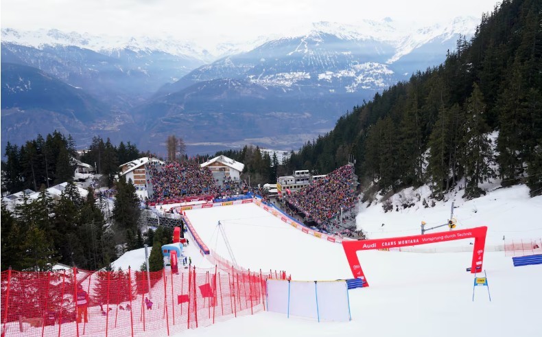 NEWS.ro: Etapa Cupei Mondiale de schi alpin găzduită de Crans-Montana se menţine, în ciuda tragediei din staţiune