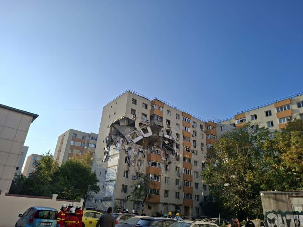 NEWS.ro: Explozia din Rahova - Procurorii au extins urmărirea penală faţă de firma de distribuţie a energiei electrice şi faţă de un angajat al companiei de gaze care nu a făcut toate verificările necesare la reţea/ Între timp, bilanţul deceselor a crescut la patr