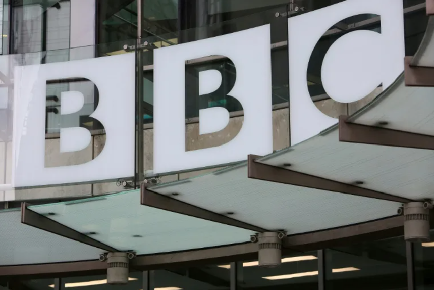 NEWS.ro: Femeile în vârstă „dispar” din rolurile de prezentatoare la BBC, potrivit unei analize interne