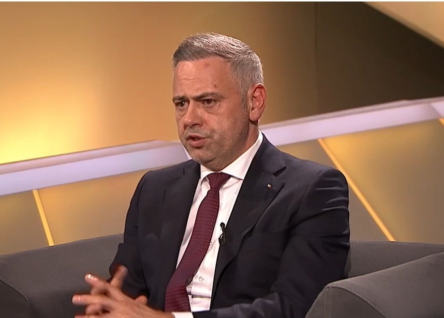 NEWS.ro: Florin Barbu susţine că agricultura de azi e mai productivă decât pe vremea lui Ceauşescu: Avem cel mai performant sistem de irigaţii la nivelul UE - VIDEO