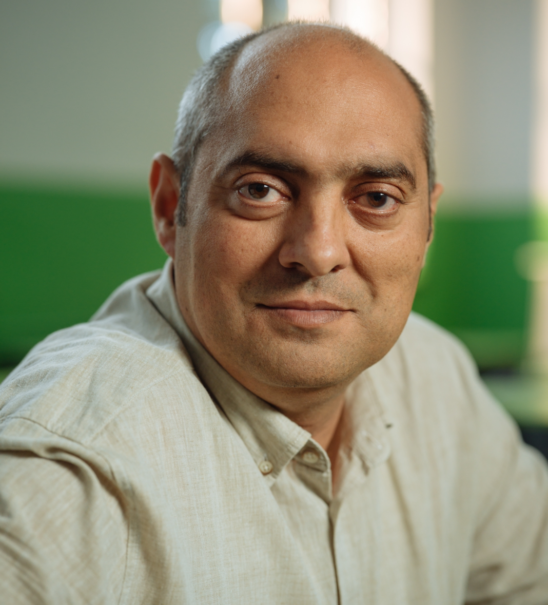 NEWS.ro: Gelu Duminică, după crima din judeţul Timiş: În spatele faptelor, poveşti de viaţă care încep cu multe lipsuri şi frustrare / Astfel de evenimente nu apar în vid / Tragedia nu este doar despre ce s-a întâmplat, ci despre ce nu am făcut la timpul potrivit