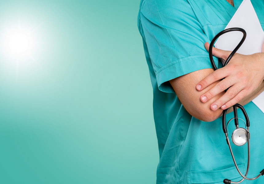 NEWS.ro: Gorj: Medici de medicina muncii şi asistente medicale, suspectaţi că au oferit certificate medicale false unui număr de 31 de inculpaţi care ar fi trebuit să presteze muncă în folosul comunităţii / Un medic ginecolog a atestat diagnostice fictive