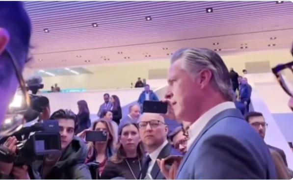 NEWS.ro: Guvernatorul Californiei, Gavin Newsom, susţine că i s-a interzis să vorbească la Davos şi dă vina pe administraţia Trump