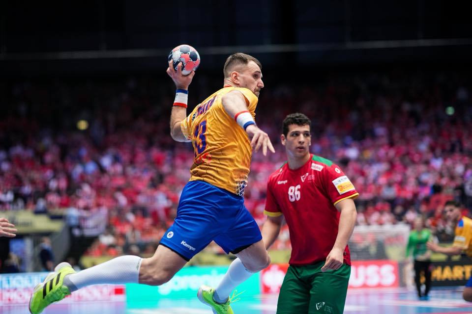 NEWS.ro: Handbal masculin: România pierde categoric la Campionatul European cu campioana olimpică şi mondială Danemarca